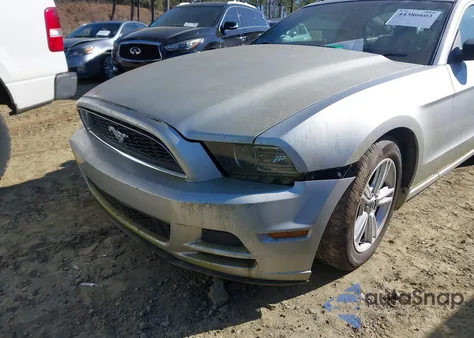 2013 Ford Mustang V6 z USA, uszkodzony, nr VIN 1ZVBP8AM4D5279012